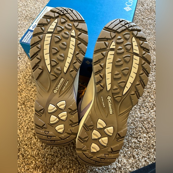 Brand New Waterproof Columbia Newton Ridge Hiking Boots - Picture 5 of 8